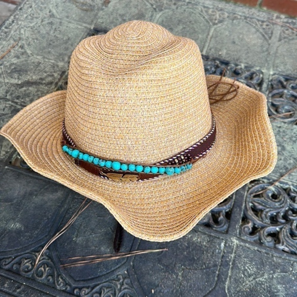 - Summer cowboy hat. With removable hat band.